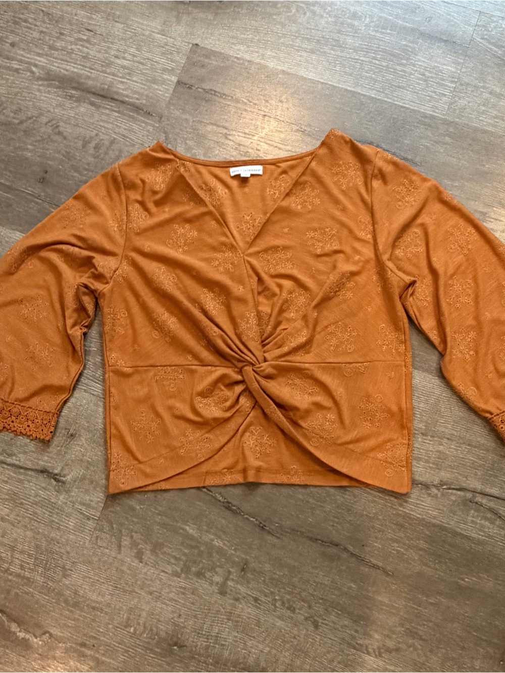 Twist-Front Rust Embroidered Floral Top coco & Jamieson Sz M